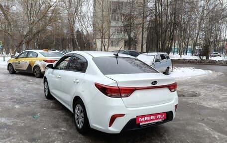 KIA Rio IV, 2018 год, 880 000 рублей, 7 фотография