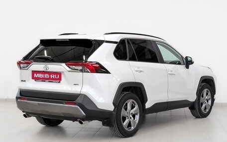 Toyota RAV4, 2022 год, 3 995 000 рублей, 5 фотография