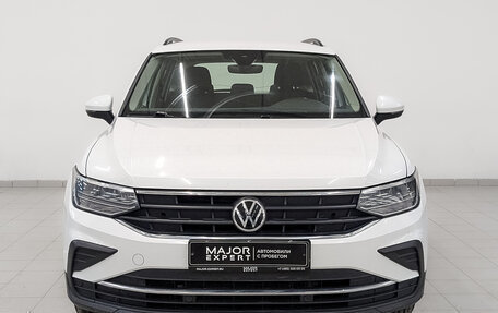 Volkswagen Tiguan II, 2021 год, 2 550 000 рублей, 2 фотография