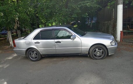 Mercedes-Benz C-Класс, 1994 год, 350 000 рублей, 2 фотография