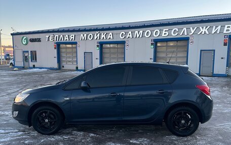 Opel Astra J, 2010 год, 740 000 рублей, 3 фотография