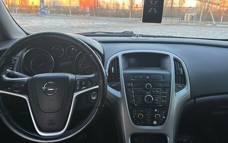 Opel Astra J, 2010 год, 740 000 рублей, 9 фотография