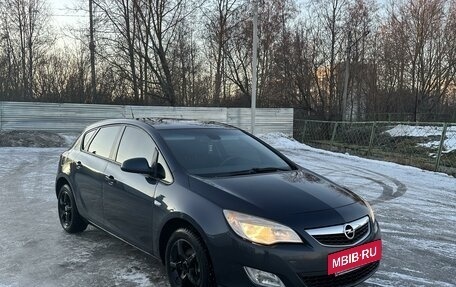 Opel Astra J, 2010 год, 740 000 рублей, 8 фотография