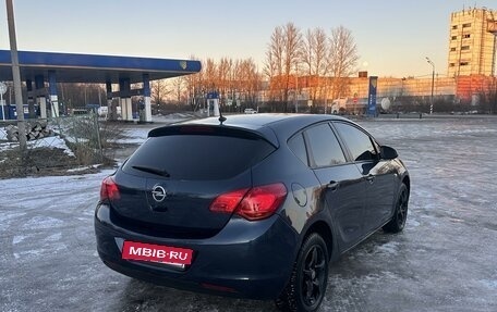 Opel Astra J, 2010 год, 740 000 рублей, 6 фотография