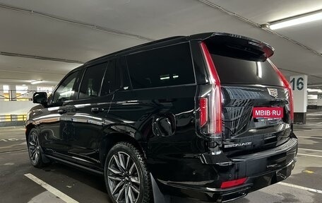 Cadillac Escalade V, 2022 год, 13 200 000 рублей, 11 фотография