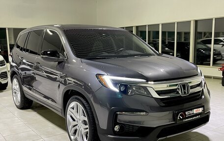 Honda Pilot III рестайлинг, 2021 год, 5 000 000 рублей, 3 фотография