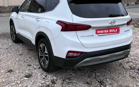 Hyundai Santa Fe IV, 2018 год, 3 650 000 рублей, 3 фотография