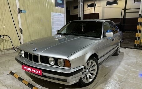 BMW 5 серия, 1993 год, 390 000 рублей, 1 фотография