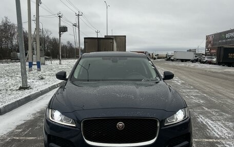 Jaguar F-Pace, 2018 год, 2 730 000 рублей, 2 фотография