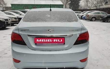 Hyundai Solaris II рестайлинг, 2011 год, 1 350 000 рублей, 3 фотография