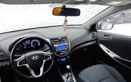 Hyundai Solaris II рестайлинг, 2011 год, 1 350 000 рублей, 7 фотография