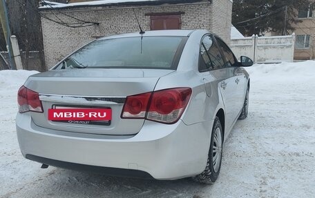 Chevrolet Cruze II, 2010 год, 595 000 рублей, 6 фотография