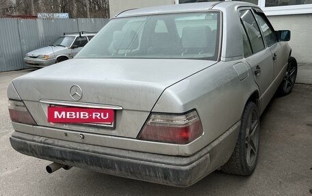 Mercedes-Benz E-Класс, 1994 год, 270 000 рублей, 3 фотография