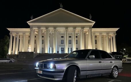 BMW 5 серия, 1993 год, 390 000 рублей, 2 фотография