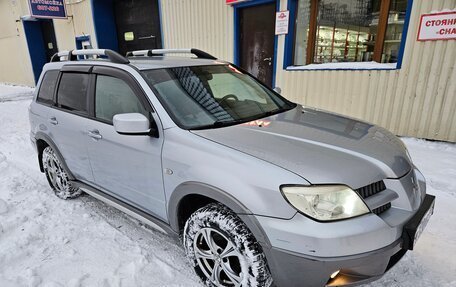 Mitsubishi Outlander III рестайлинг 3, 2005 год, 630 000 рублей, 3 фотография