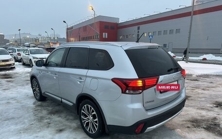 Mitsubishi Outlander III рестайлинг 3, 2016 год, 1 650 000 рублей, 7 фотография