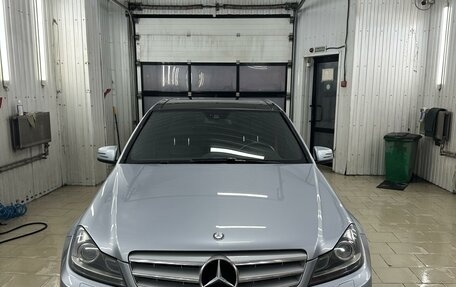 Mercedes-Benz C-Класс, 2013 год, 2 000 000 рублей, 1 фотография