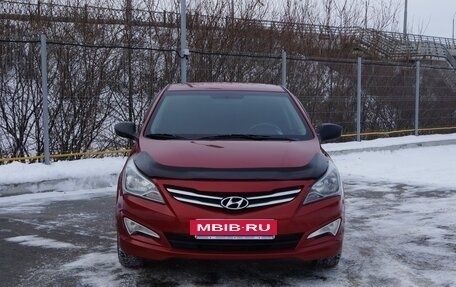 Hyundai Solaris II рестайлинг, 2015 год, 1 050 000 рублей, 3 фотография