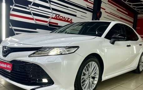 Toyota Camry, 2018 год, 3 300 000 рублей, 1 фотография