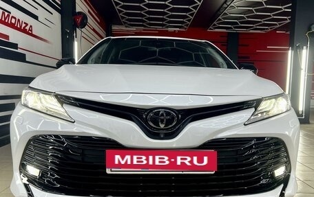 Toyota Camry, 2018 год, 3 300 000 рублей, 2 фотография