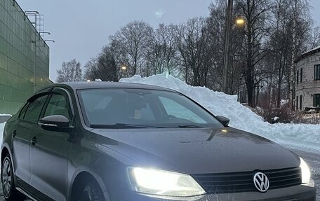 Volkswagen Jetta VI, 2012 год, 900 000 рублей, 3 фотография