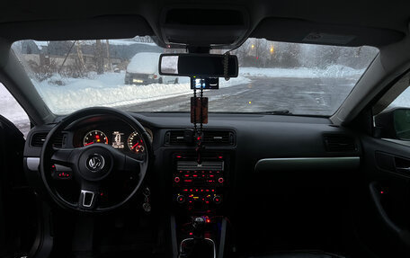 Volkswagen Jetta VI, 2012 год, 900 000 рублей, 11 фотография