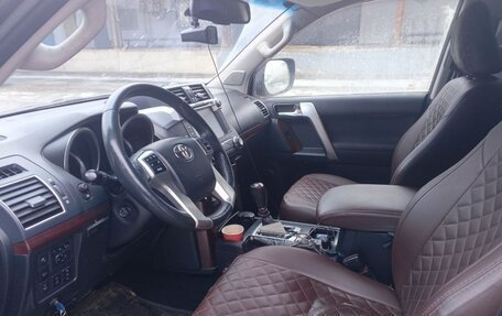 Toyota Land Cruiser Prado 150 рестайлинг 2, 2014 год, 3 150 000 рублей, 6 фотография