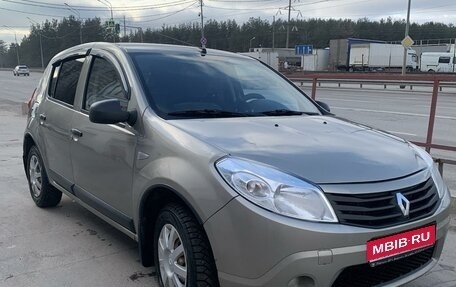 Renault Sandero I, 2010 год, 650 000 рублей, 1 фотография