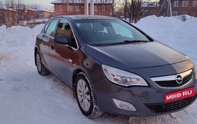 Opel Astra J, 2011 год, 740 000 рублей, 1 фотография