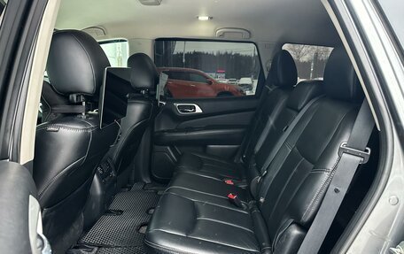 Nissan Pathfinder, 2015 год, 2 350 000 рублей, 10 фотография