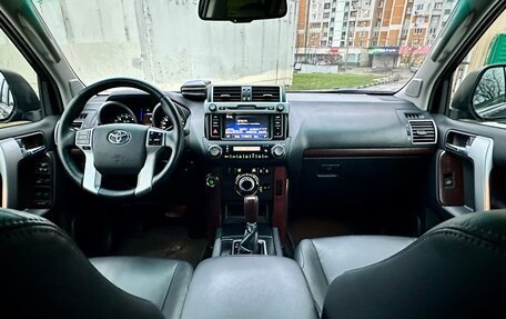 Toyota Land Cruiser Prado 150 рестайлинг 2, 2015 год, 4 649 000 рублей, 32 фотография