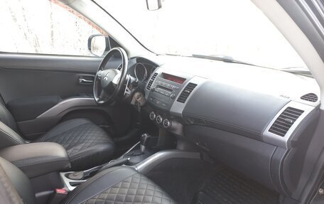 Mitsubishi Outlander III рестайлинг 3, 2011 год, 1 450 000 рублей, 11 фотография