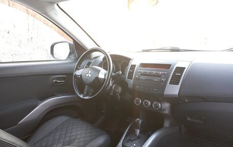 Mitsubishi Outlander III рестайлинг 3, 2011 год, 1 450 000 рублей, 9 фотография