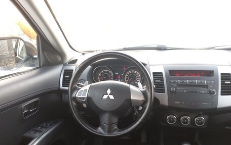 Mitsubishi Outlander III рестайлинг 3, 2011 год, 1 450 000 рублей, 14 фотография