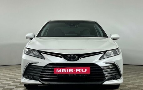 Toyota Camry, 2023 год, 3 979 000 рублей, 2 фотография