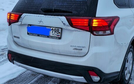 Mitsubishi Outlander III рестайлинг 3, 2018 год, 1 770 000 рублей, 19 фотография