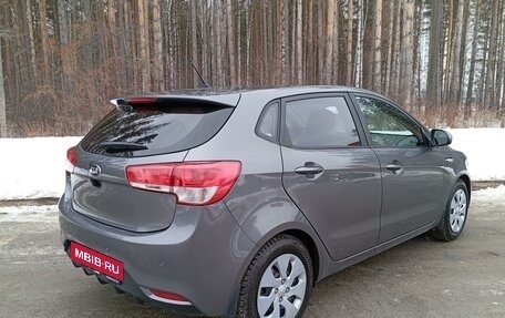 KIA Rio III рестайлинг, 2016 год, 1 000 000 рублей, 6 фотография