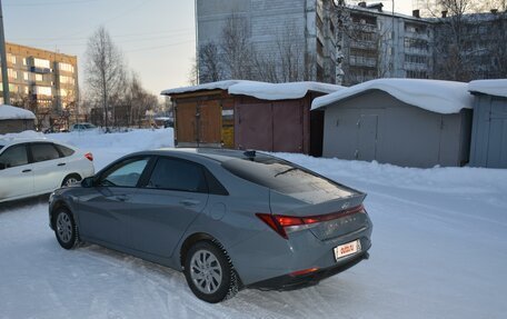 Hyundai Elantra, 2021 год, 2 300 000 рублей, 4 фотография