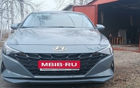 Hyundai Elantra, 2021 год, 2 300 000 рублей, 14 фотография