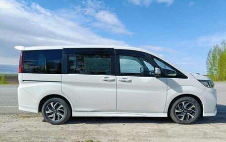 Honda Stepwgn IV, 2017 год, 2 250 000 рублей, 11 фотография