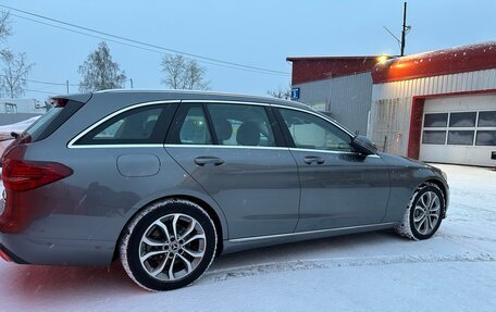 Mercedes-Benz C-Класс, 2019 год, 3 650 000 рублей, 4 фотография