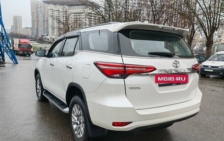 Toyota Fortuner II, 2022 год, 6 500 000 рублей, 5 фотография