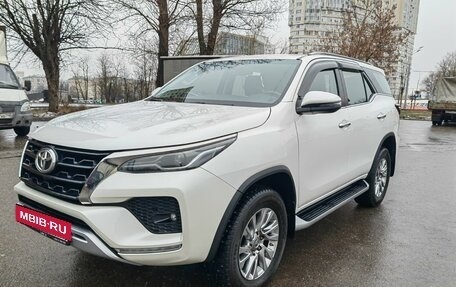 Toyota Fortuner II, 2022 год, 6 500 000 рублей, 3 фотография