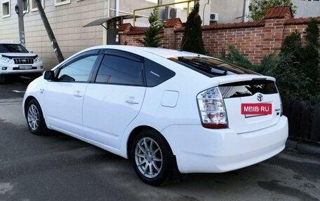 Toyota Prius, 2008 год, 600 000 рублей, 3 фотография