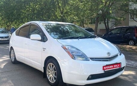 Toyota Prius, 2008 год, 600 000 рублей, 2 фотография