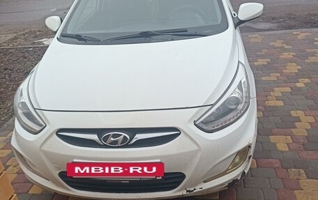 Hyundai Solaris II рестайлинг, 2013 год, 760 000 рублей, 8 фотография