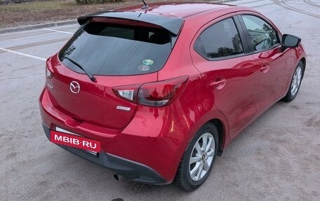 Mazda Demio IV, 2015 год, 970 000 рублей, 2 фотография