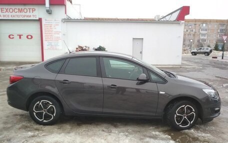 Opel Astra J, 2013 год, 810 000 рублей, 2 фотография