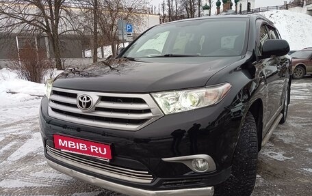 Toyota Highlander III, 2013 год, 2 690 000 рублей, 4 фотография