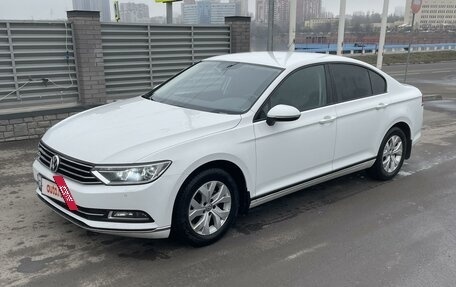 Volkswagen Passat B8 рестайлинг, 2016 год, 1 850 000 рублей, 2 фотография